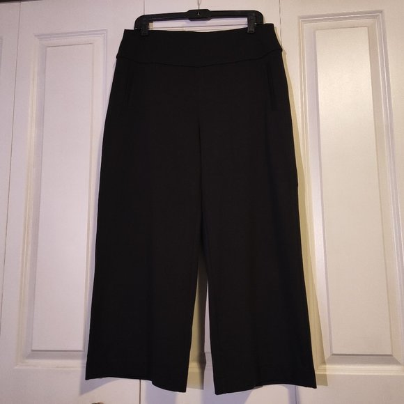 Joe Fresh Black Ponte-Knit Cropped Wide-Leg Pants - Picture 1 of 5